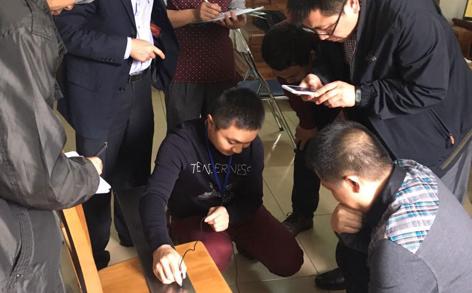 鑫發與浦項雙劍合璧，低磁通量鋼帶面世